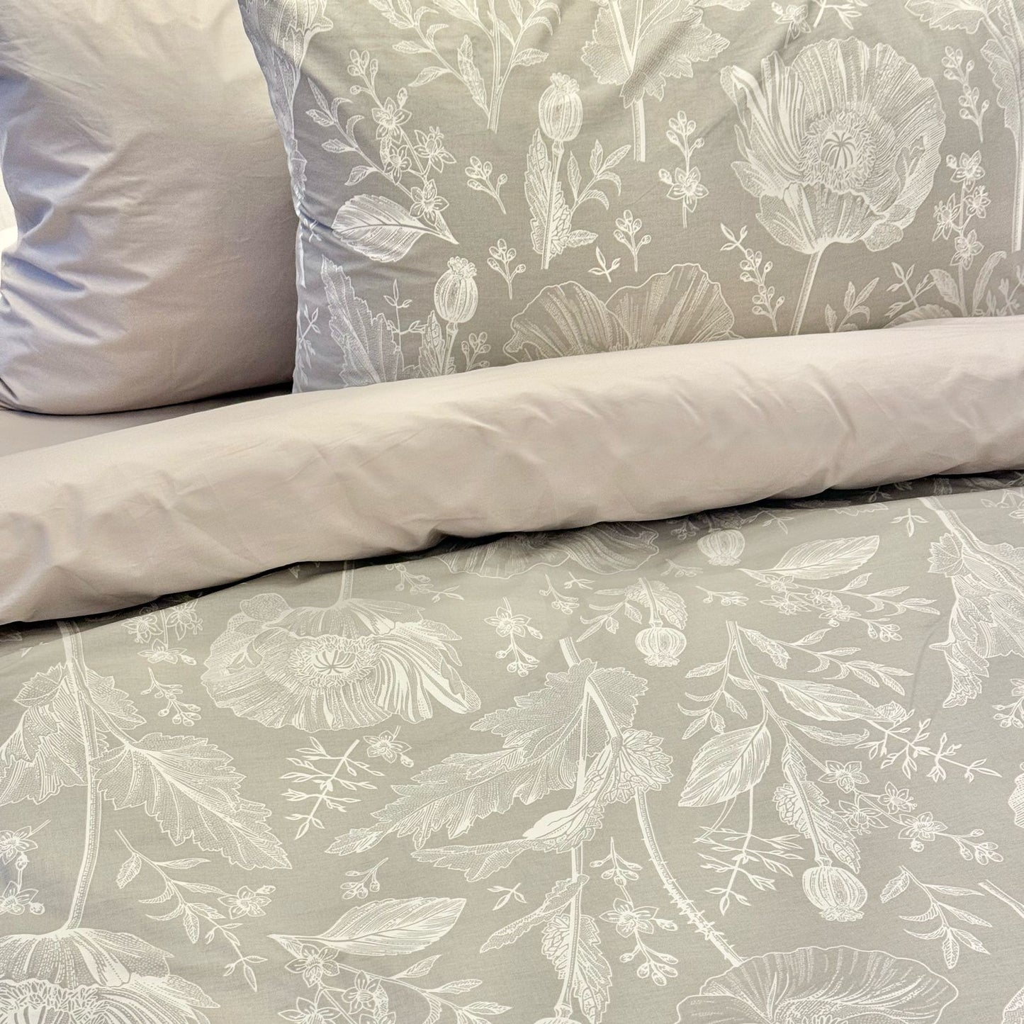 COMFYB 100% COTTON REVERSIBLE BED SET FLOWER