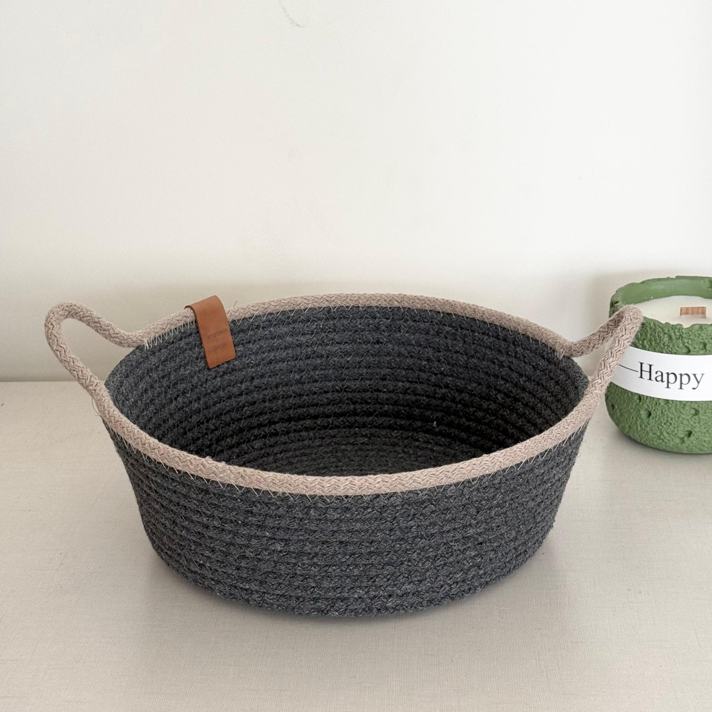 PND WOVEN ROUND BASKET WITH HANDLES