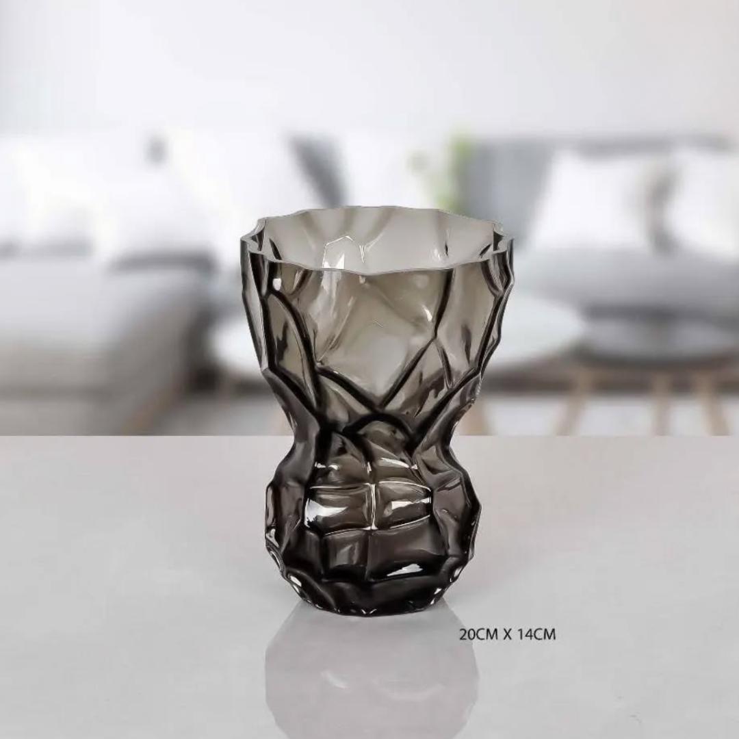 GLASS VASE BLACK