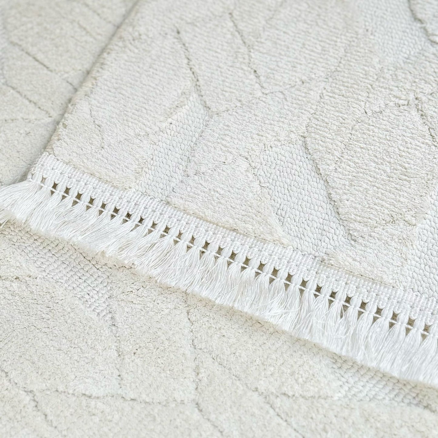 SQUARE BATHMAT SET 2-PIECE WITH TASSELS