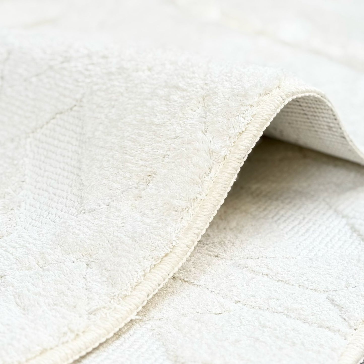 SQUARE BATHMAT SET 2-PIECE WITH TASSELS