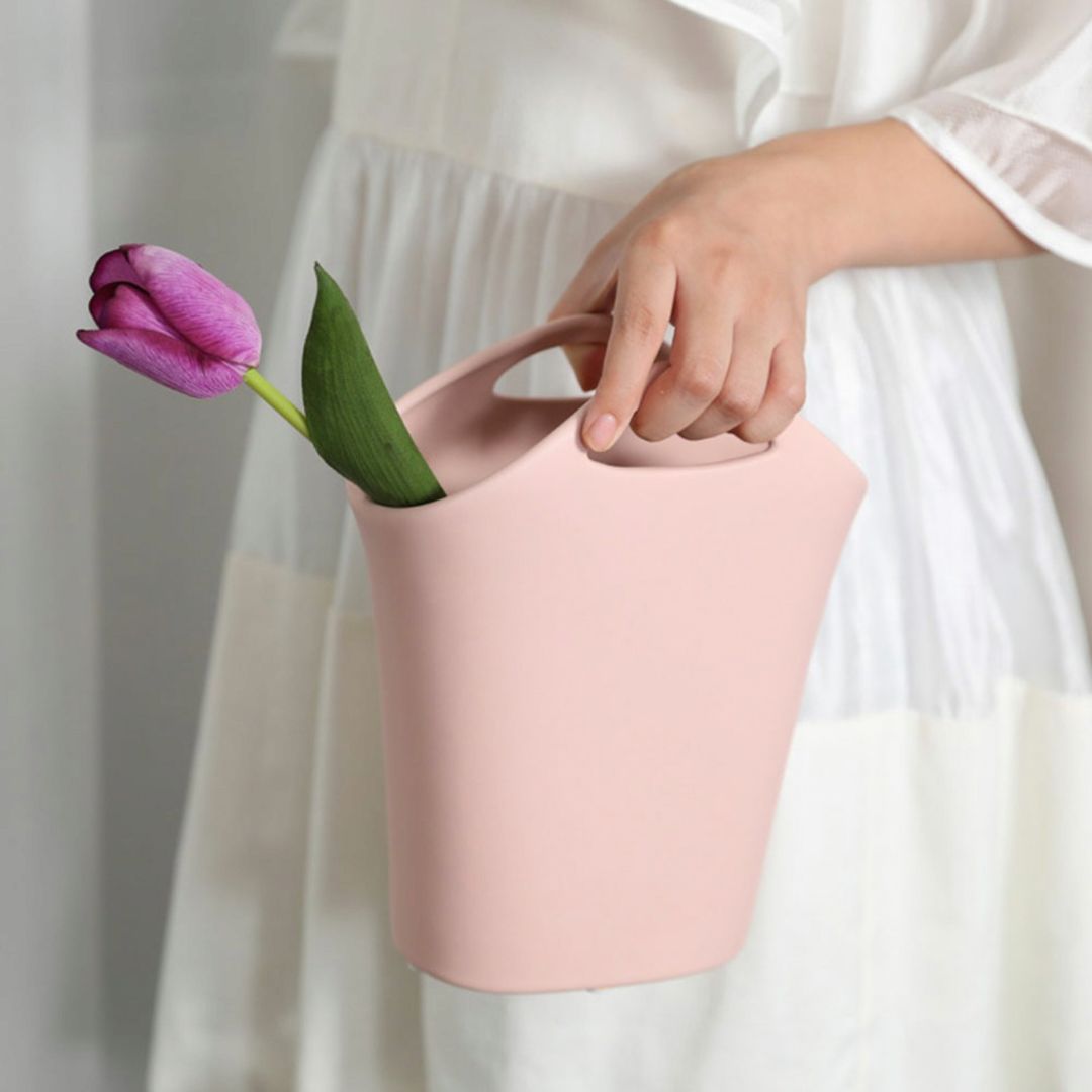 CERAMIC HAND BAG VASE