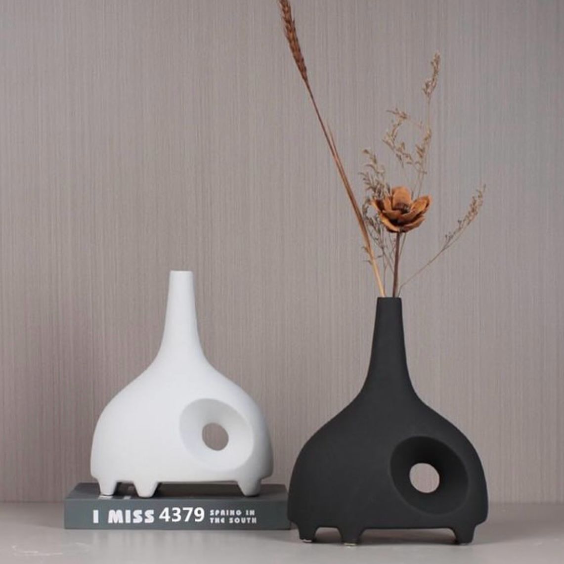 CERAMIC VASE OPO