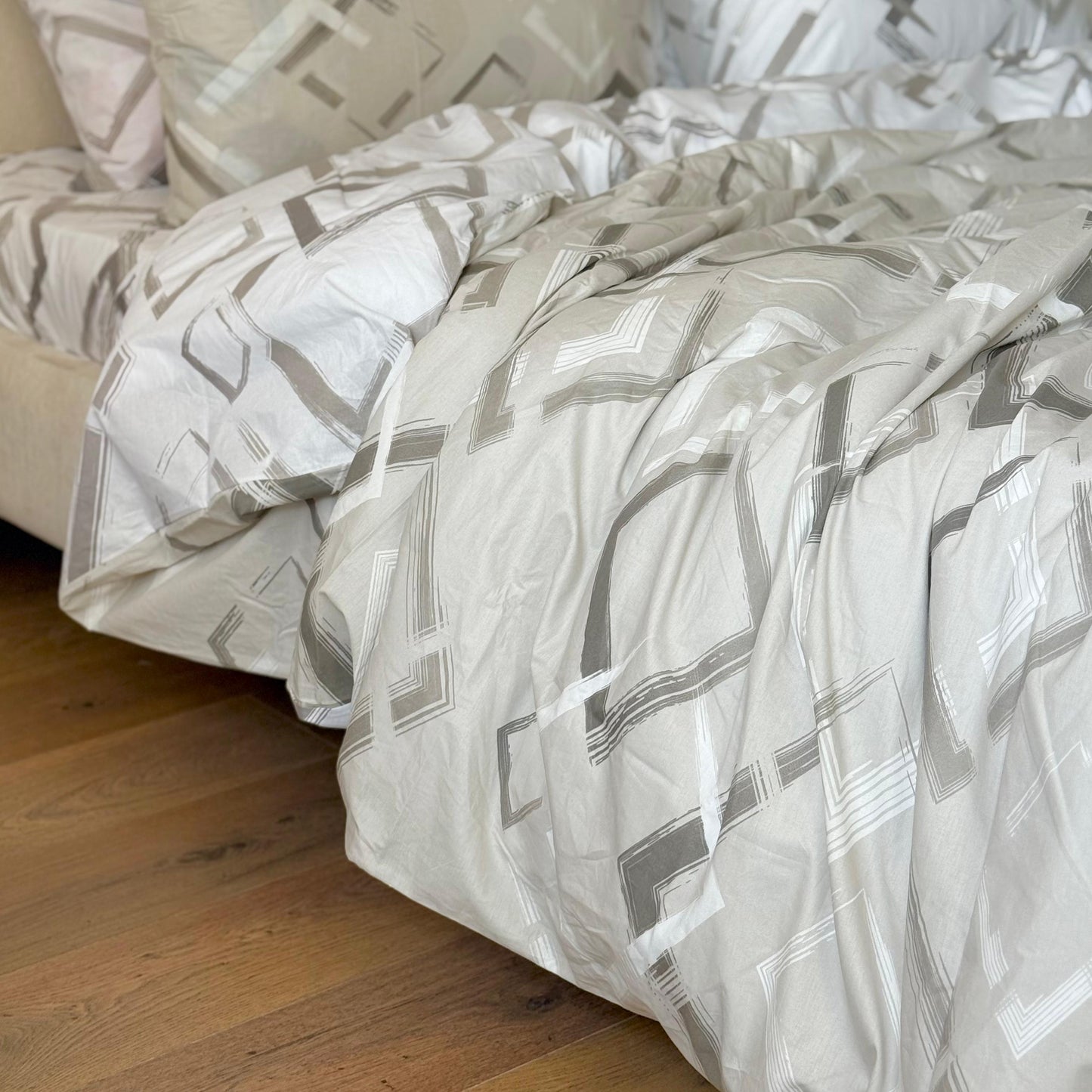 COMFYB 100% COTTON REVERSIBLE BED SET GEOM