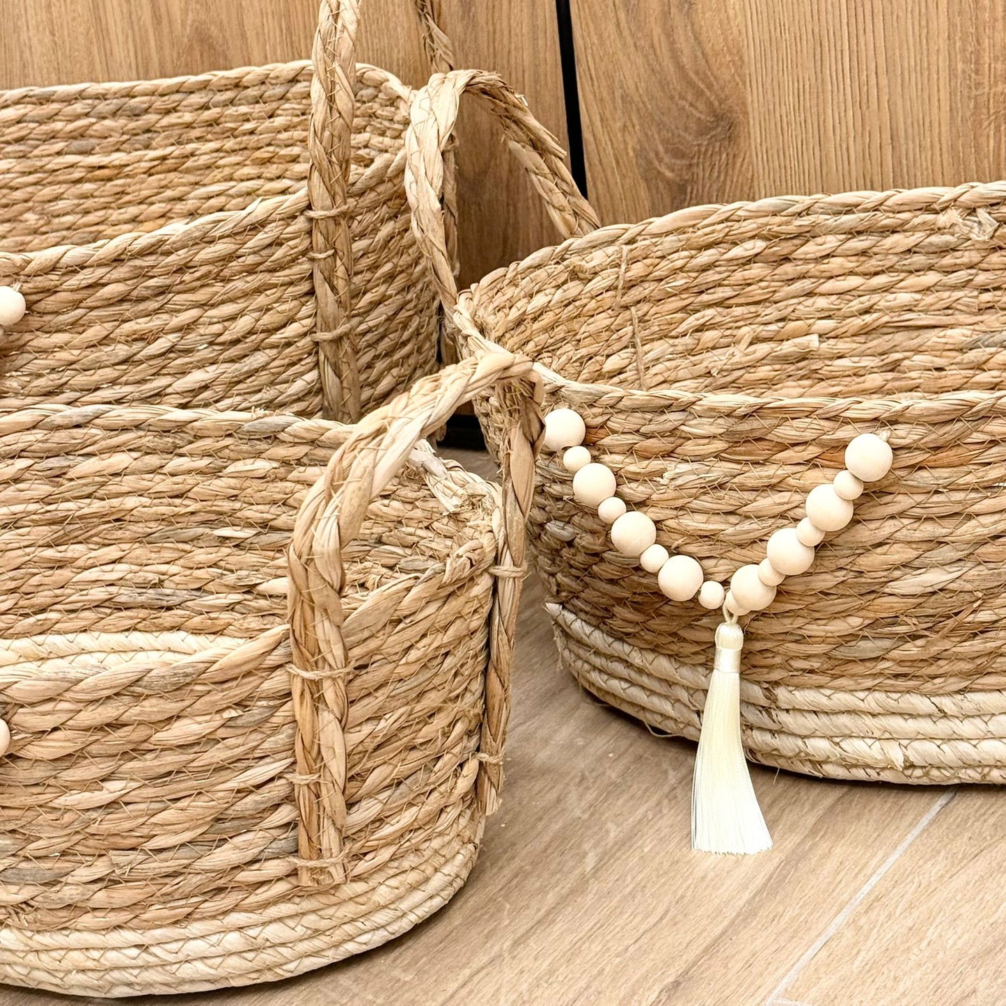 MAS STRAW OVAL BASKET WITH HANDLES
