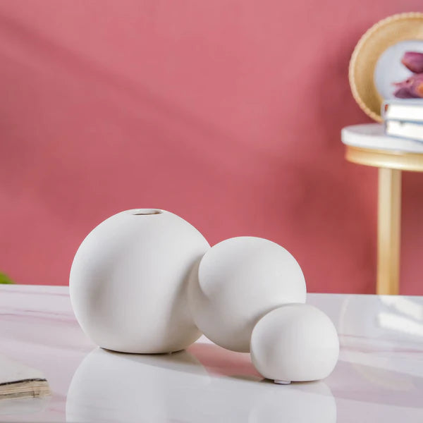 WHITE CERAMIC VASE 3 BUBBLE BUD