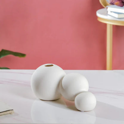 WHITE CERAMIC VASE 3 BUBBLE BUD
