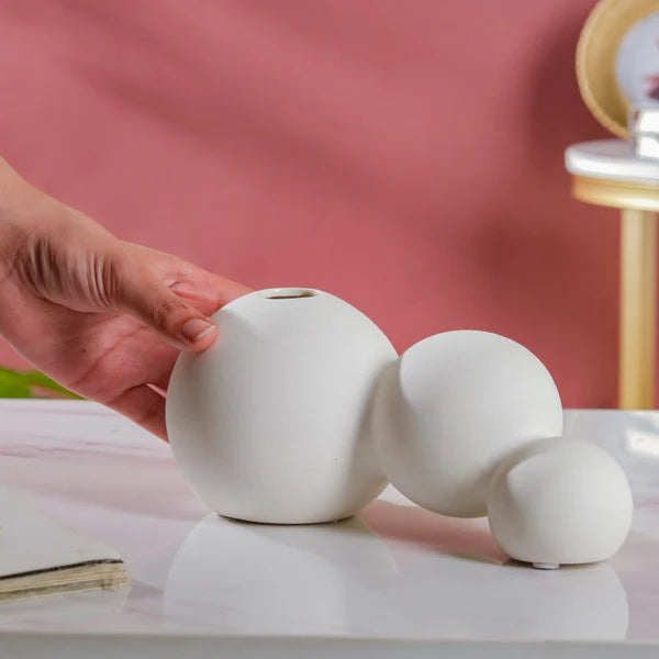 WHITE CERAMIC VASE 3 BUBBLE BUD