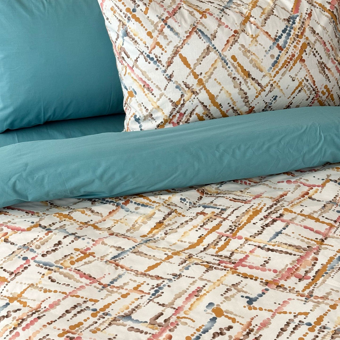 COMFYB 100% COTTON REVERSIBLE BED SET DOTTED