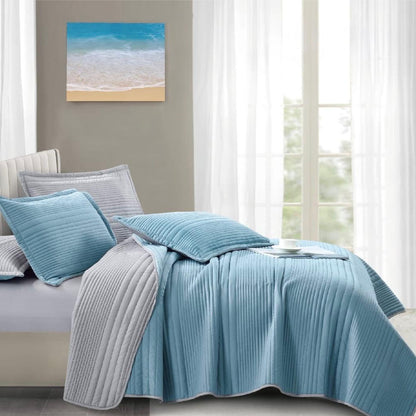 STRIPED MICROFIBER BEDSPREAD SET