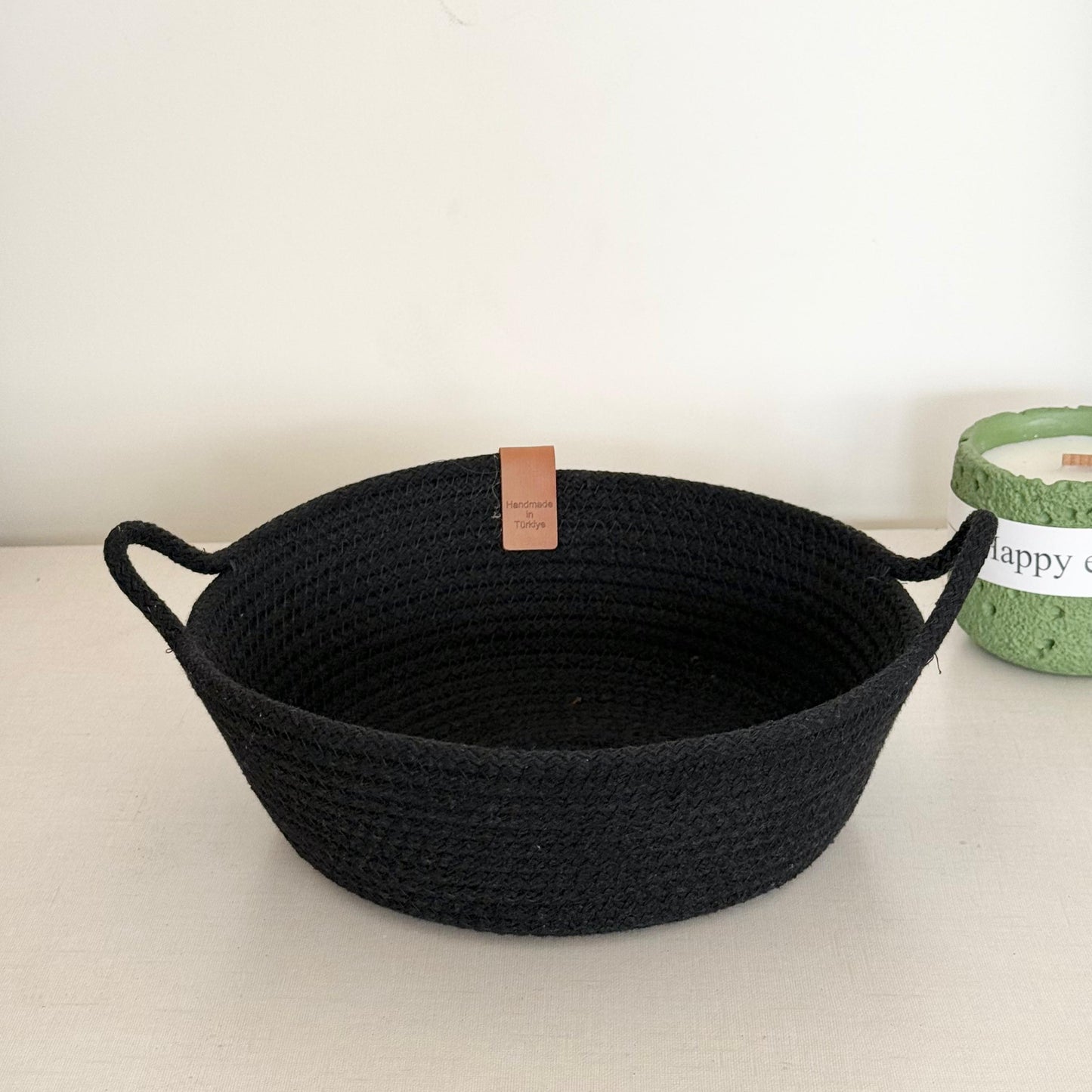 PND WOVEN ROUND BASKET WITH HANDLES