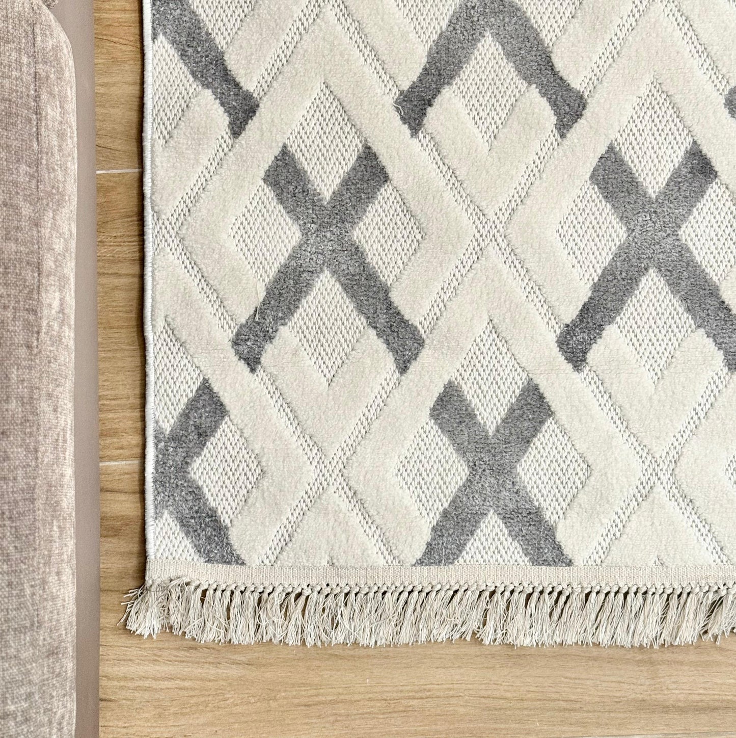 BERGAMA CREAM & GREY CARPET