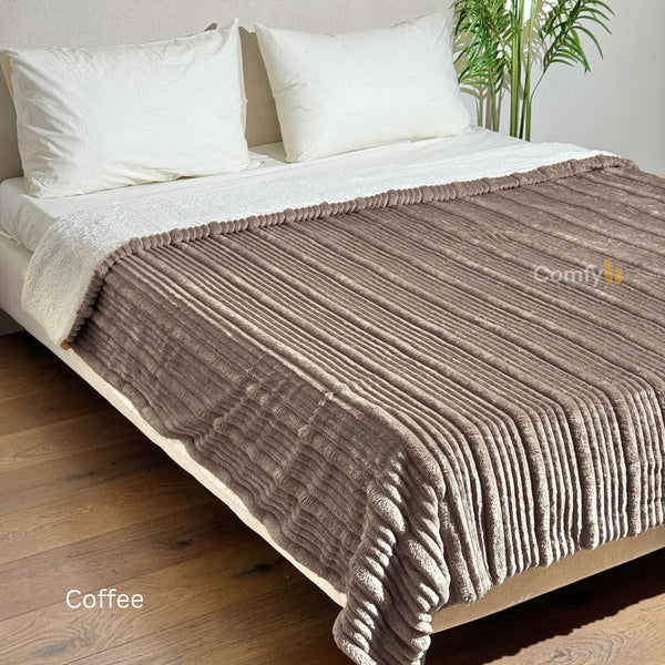 COMFYB HUGGIE SHERPA BLANKET STRIPED