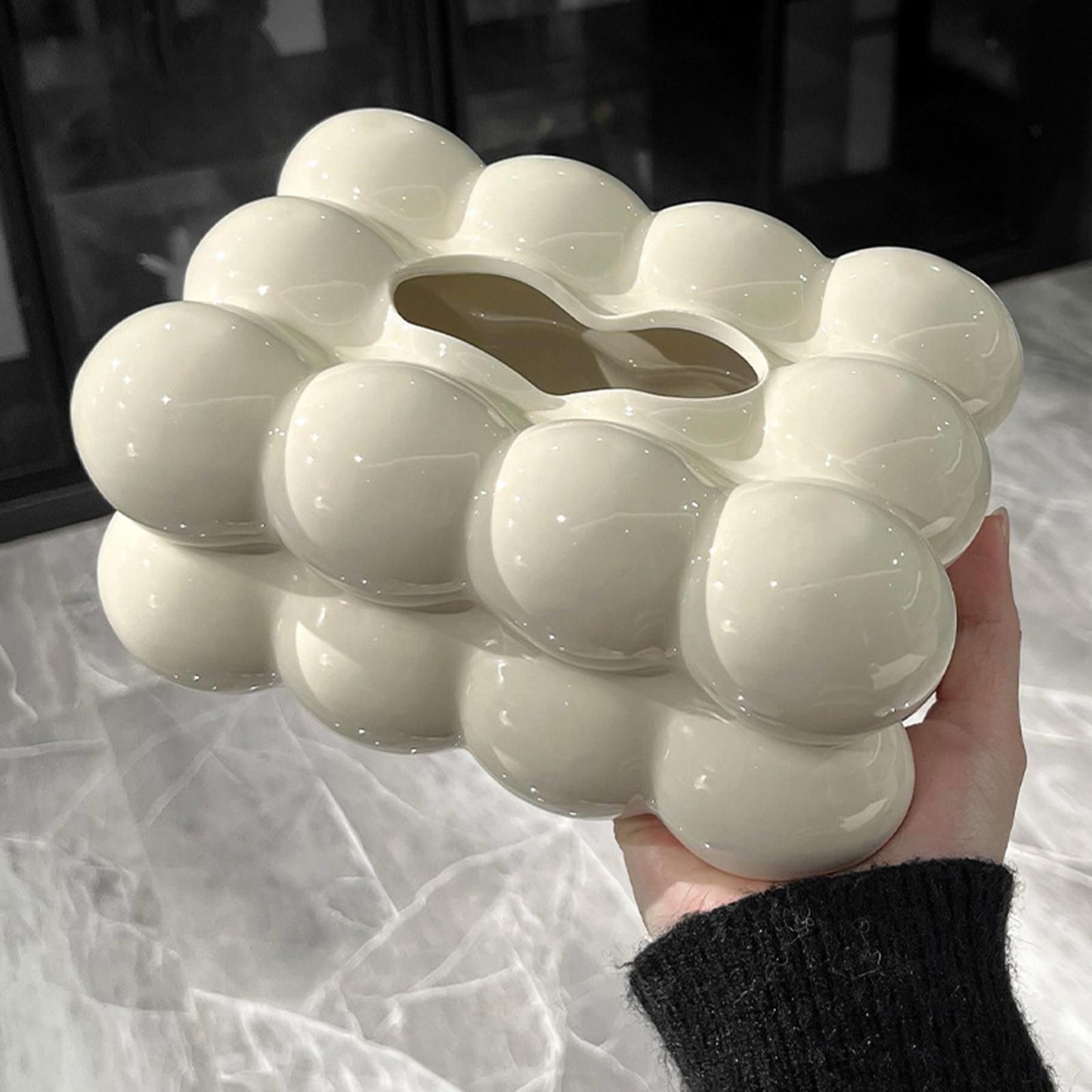 PORCELAIN 4- BUBBLE TISSUE BOX