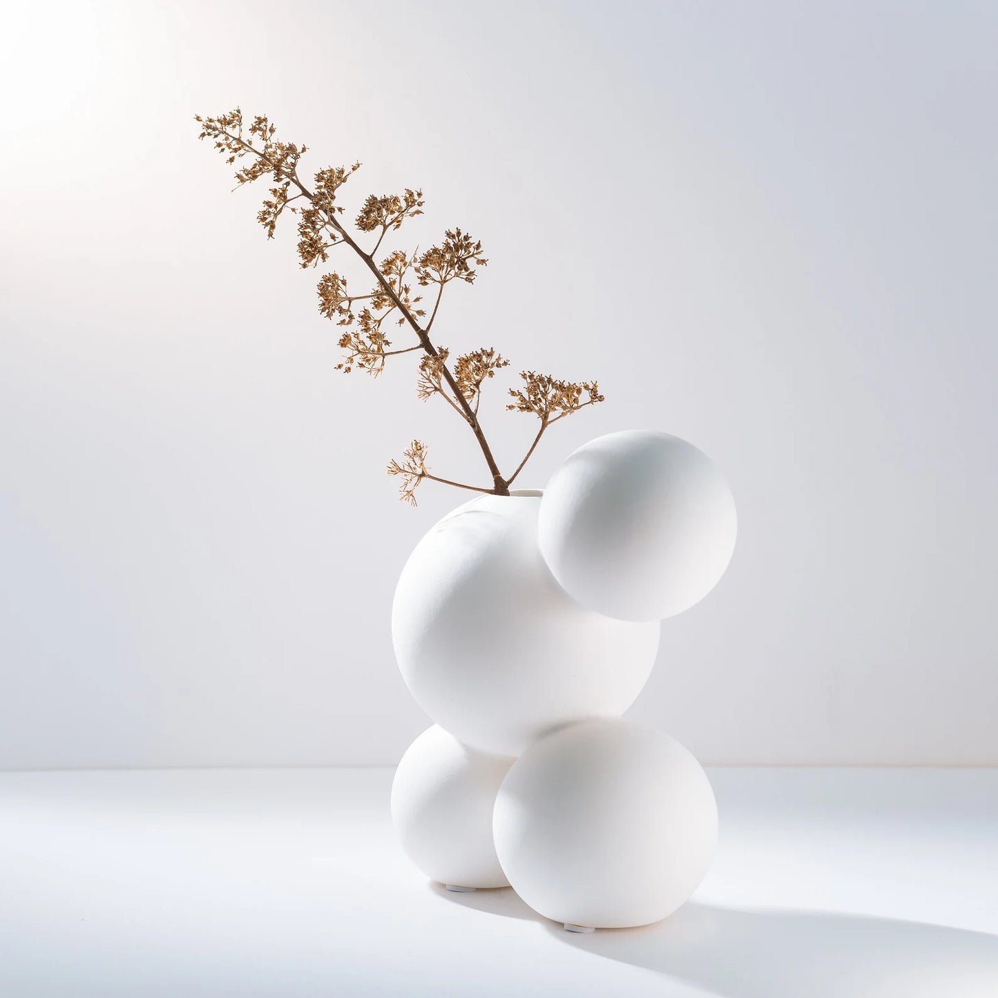 WHITE CERAMIC VASE 4 BUBBLE BUD
